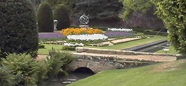 Groombridge Place Gardens - Dave Parker's photographs