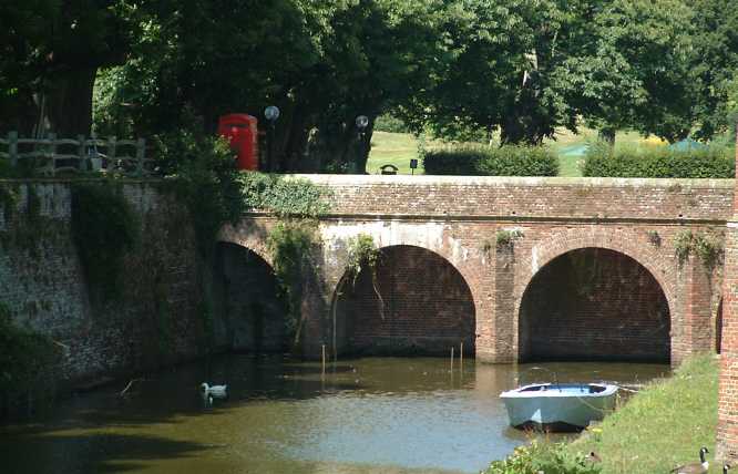 Herstmonceux Castle Gardens