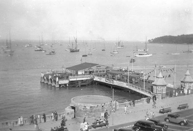 Cowes Pier in 1939