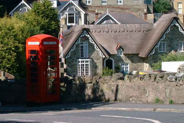 Telephone kiosk in Ventnor