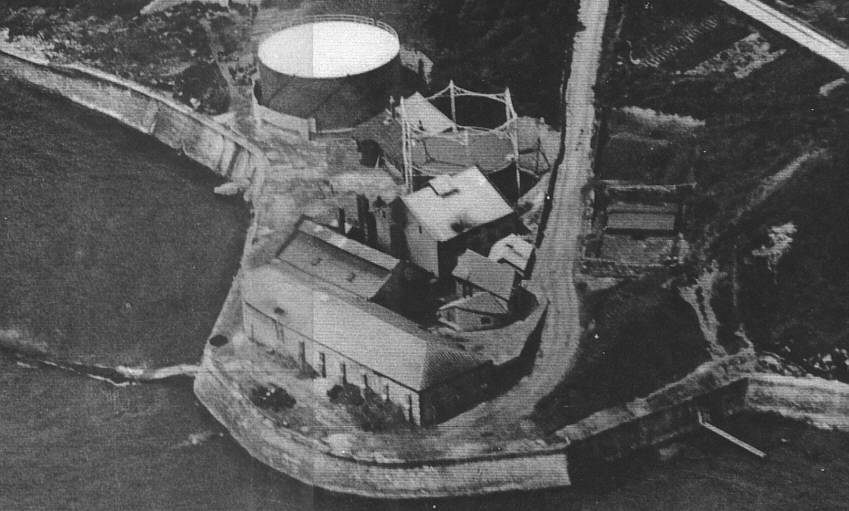 Detailed view from old photo of Ventnor from the air