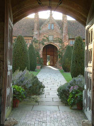 sissinghurst castle gardens - front courtyard - 1