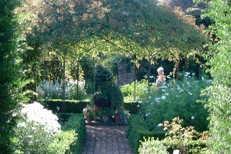 Sissinghurst Castle Gardens White Garden 1